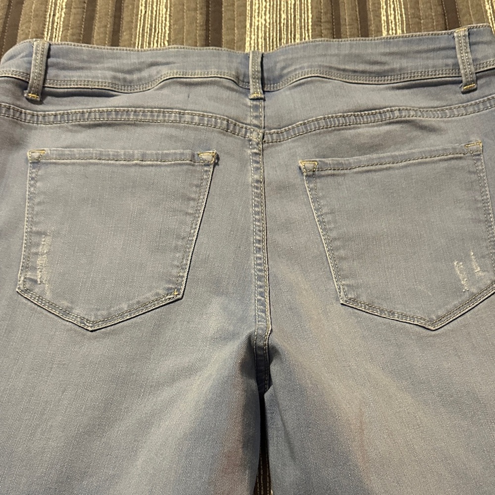 Time and Tru Women's Blue Ankle & Cropped Jeans - Picture 4 of 4